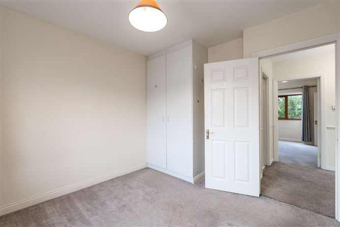 8 Glenbourne Road, Leopardstown Valley, Leopardstown, Dublin 18