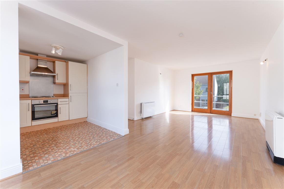 27 Hunters Walk, Hunterswood, Ballycullen, Dublin 24