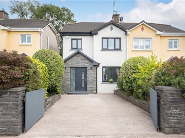 12 College Lawn, College Manor, Cobh, Cork