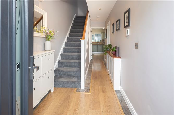 12 College Lawn, College Manor, Cobh, Cork