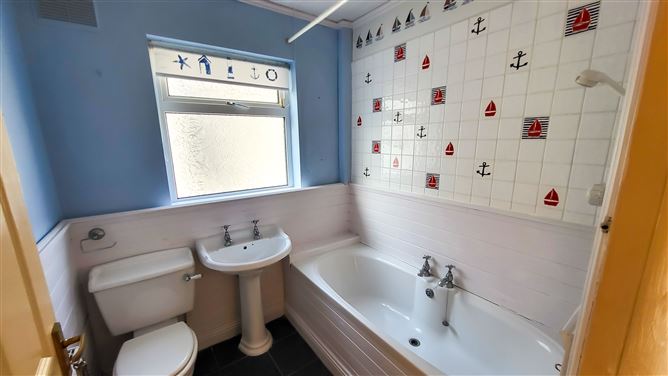 2 Glen Bay, Poulshone, Gorey, Wexford