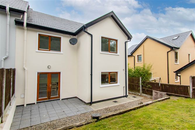 2 Cois Cuain, Courtmacsherry, Co. Cork