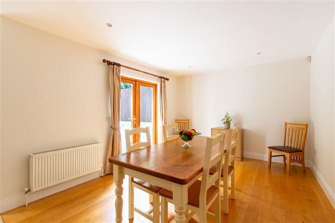 2 Cois Cuain, Courtmacsherry, Co. Cork
