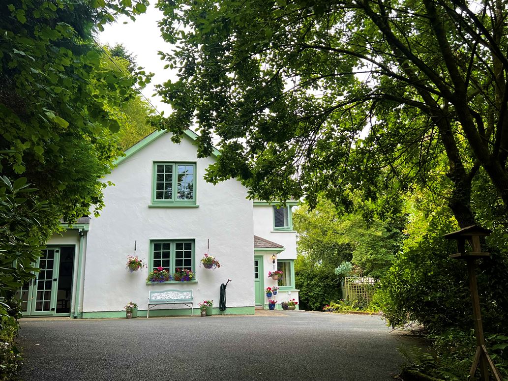 Derrybawn Cottage, The Meetings, Knockanode, Rathdrum, Wicklow