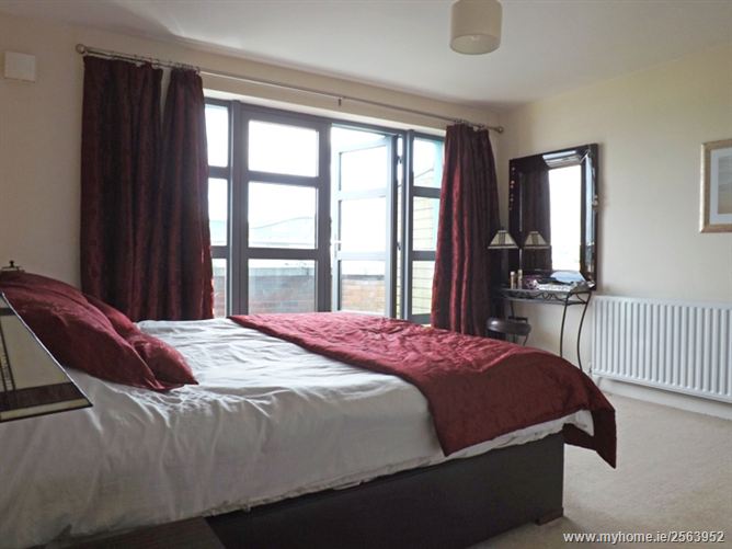 The Falcon, Jacobs Island, Cork