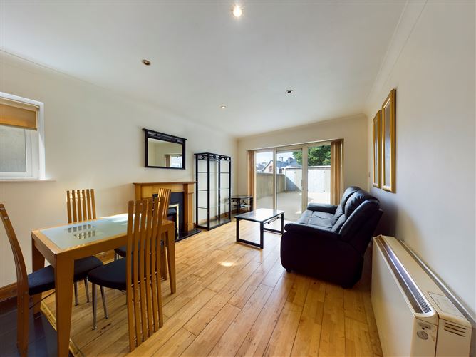 5 Radharc an Chlair, Salthill, Galway