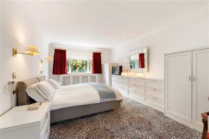 Fernagh, 12 Greenfield Crescent, Donnybrook, Dublin 4
