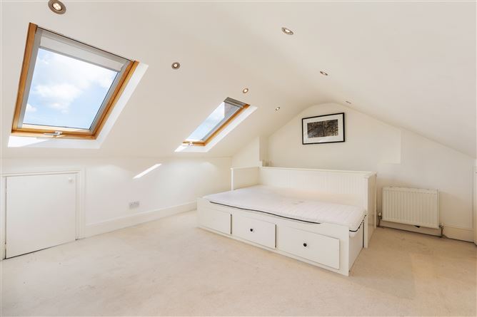 6 Oaklands Park , Sandymount, Dublin 4