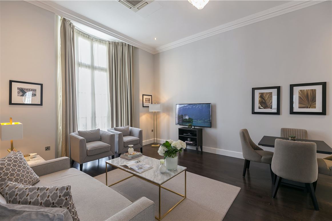 White Satin,London,Greater London,United Kingdom