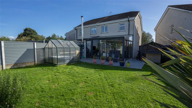 32 Beauparc, The Loakers, Dundalk, Co. Louth