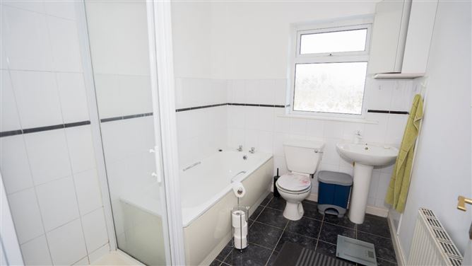32 Beauparc, The Loakers, Dundalk, Co. Louth