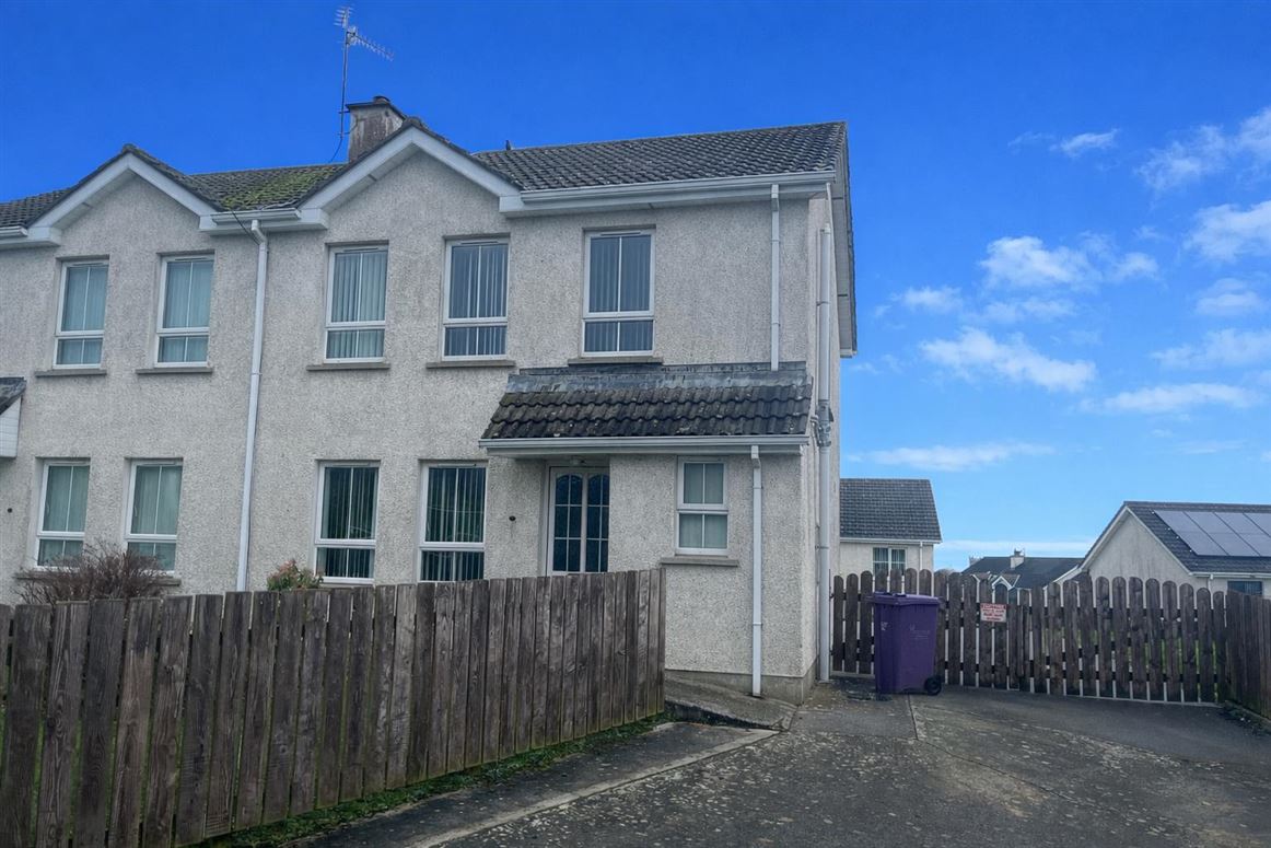 28 Cathedral Hill , Raphoe, Donegal