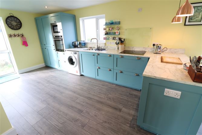 The Cottage, Knocknagore, Crosshaven, Cork