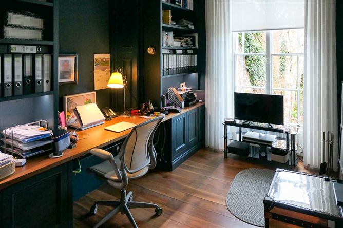 Cambridge House, 31 Sandycove Road, Sandycove, County Dublin