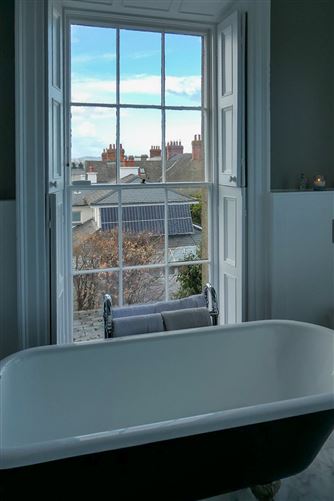 Cambridge House, 31 Sandycove Road, Sandycove, County Dublin