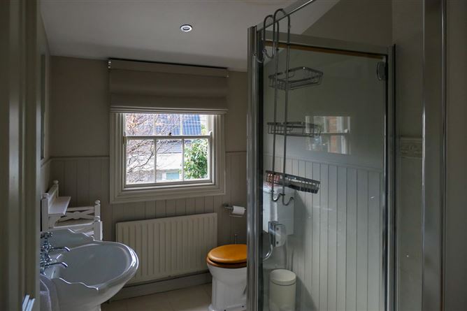 Cambridge House, 31 Sandycove Road, Sandycove, County Dublin