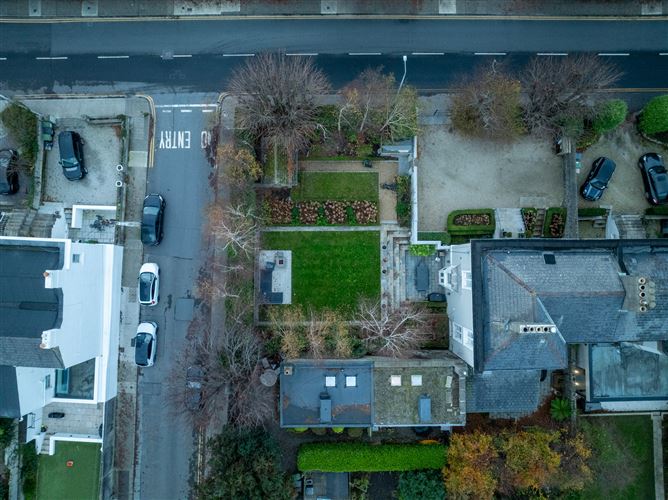 Cambridge House, 31 Sandycove Road, Sandycove, County Dublin