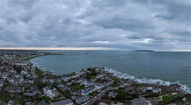 Cambridge House, 31 Sandycove Road, Sandycove, County Dublin