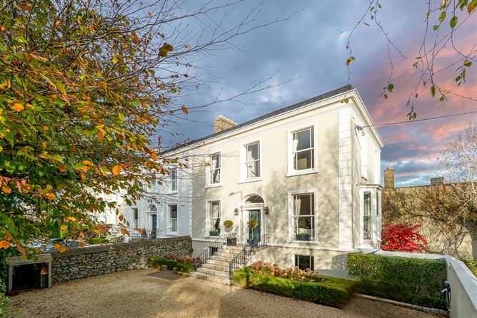 Cambridge House, 31 Sandycove Road, Sandycove, County Dublin