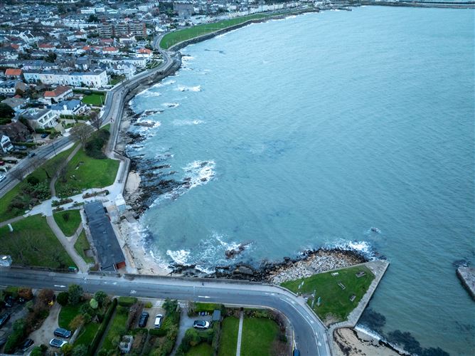 Cambridge House, 31 Sandycove Road, Sandycove, County Dublin