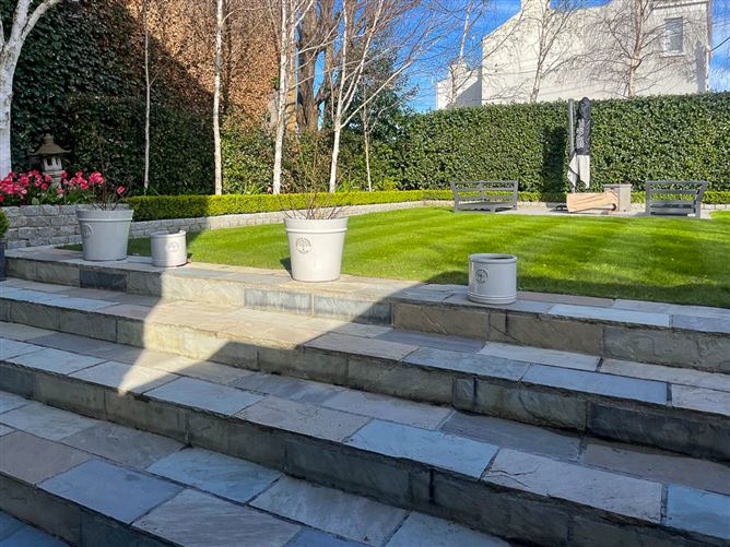 Cambridge House, 31 Sandycove Road, Sandycove, County Dublin