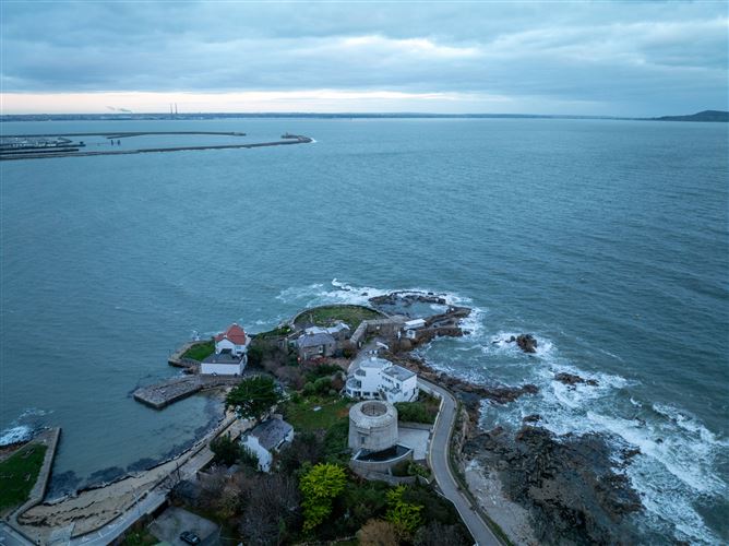 Cambridge House, 31 Sandycove Road, Sandycove, County Dublin