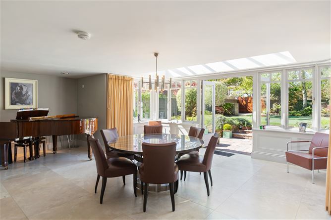 https://photos-a.propertyimages.ie/media/2/6/0/4997062/d7e38fc3-e99d-4a94-ad49-d6c2c70412a6_l.jpg