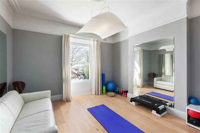 https://photos-a.propertyimages.ie/media/2/6/0/4997062/d7e38fc3-e99d-4a94-ad49-d6c2c70412a6_l.jpg