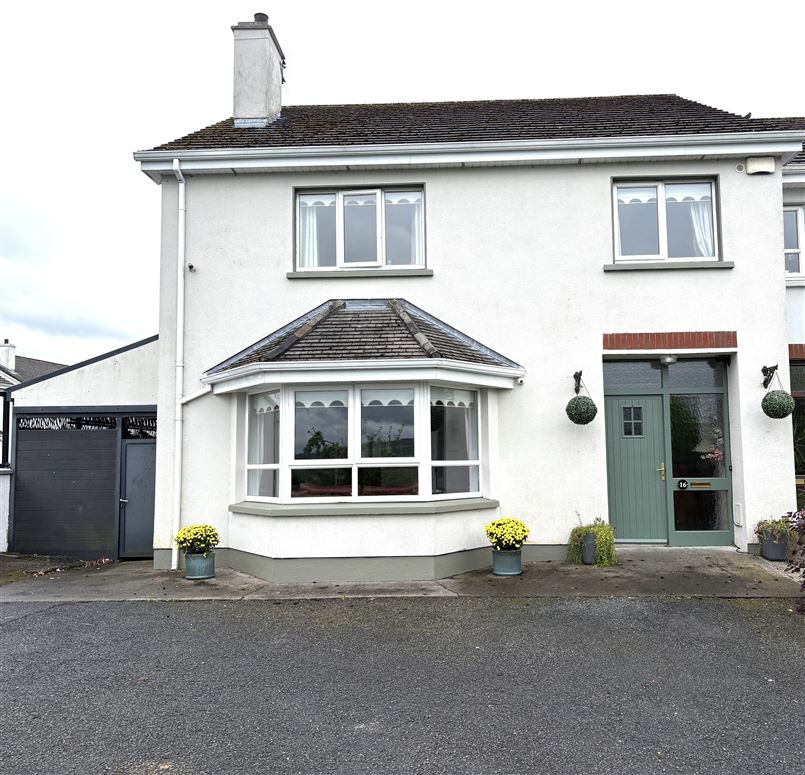 16 Warren Grove, Boyle, Roscommon
