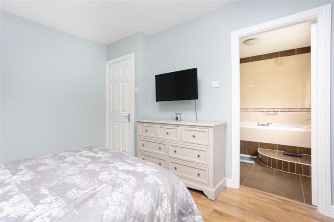 1 Ballyowen View, Lucan, Dublin