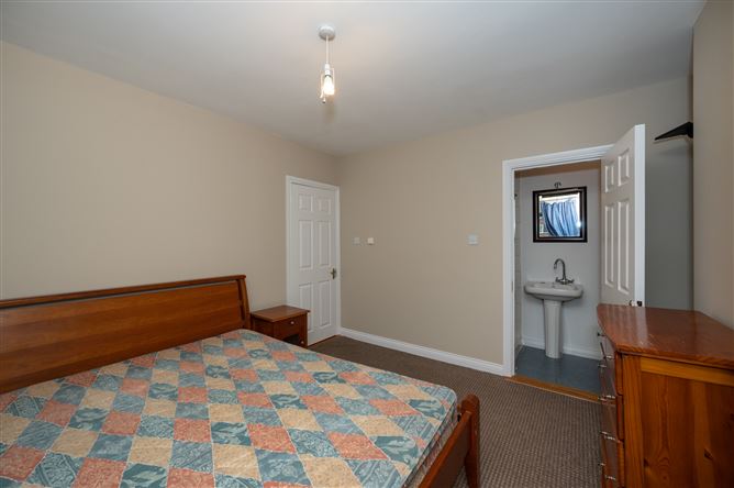 16 Heathervue, Glanmire, Cork