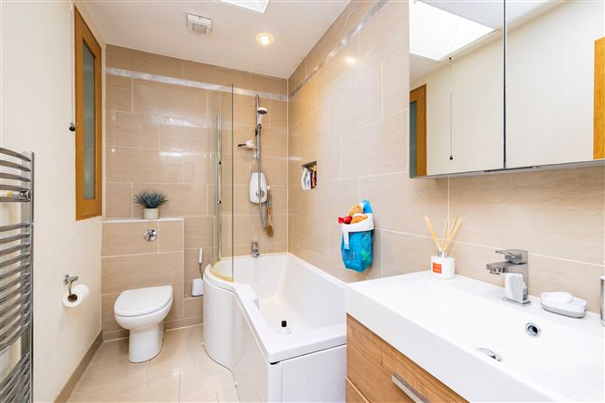 18 Camberley Oaks, Churchtown, Dublin 14