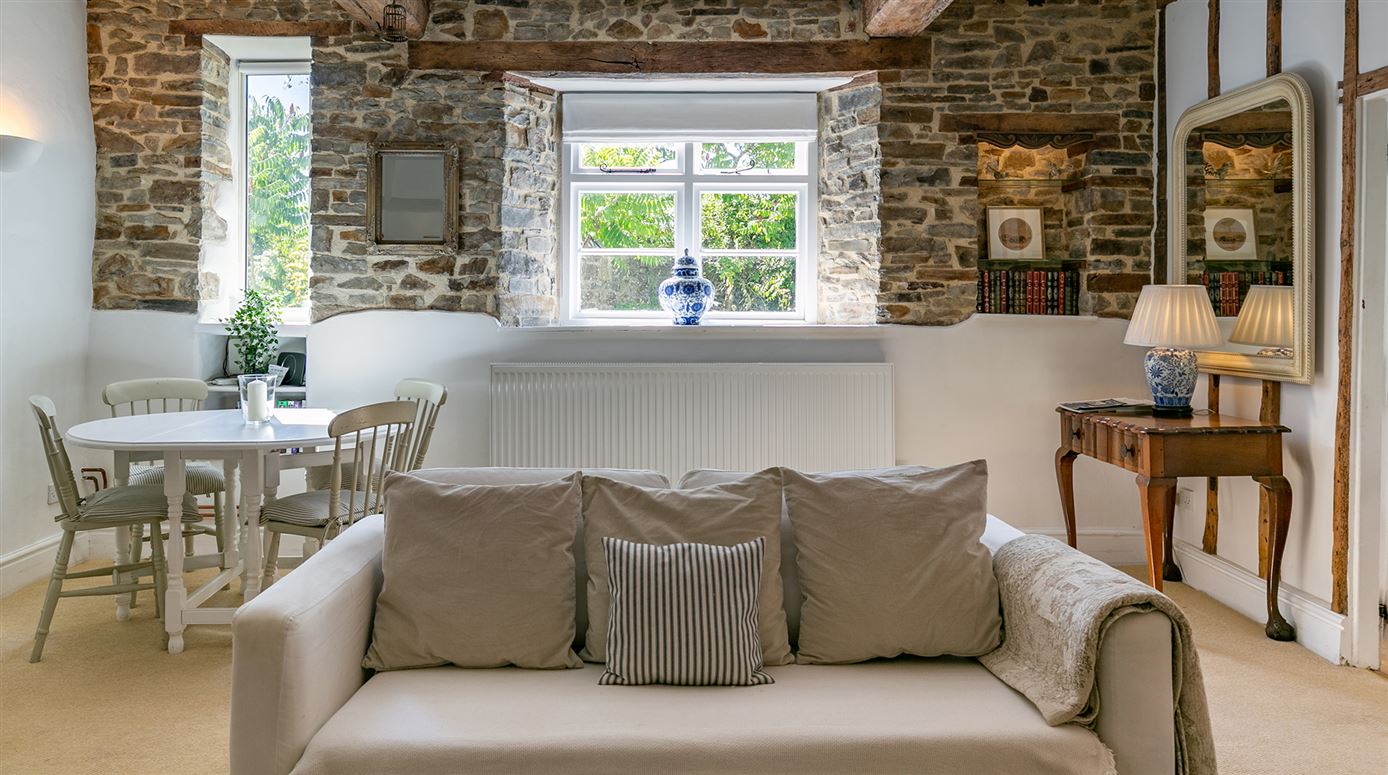 Monarch's Hideaway, Vacation Rental in Devon, England, Dowland, Devon