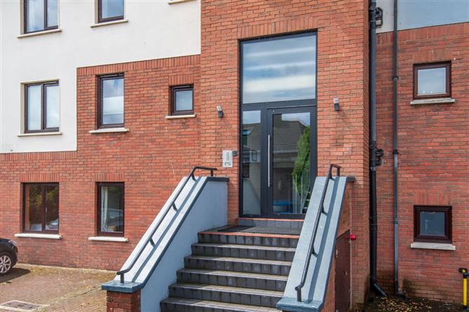 63 Grand Canal View, James's Walk, Dublin