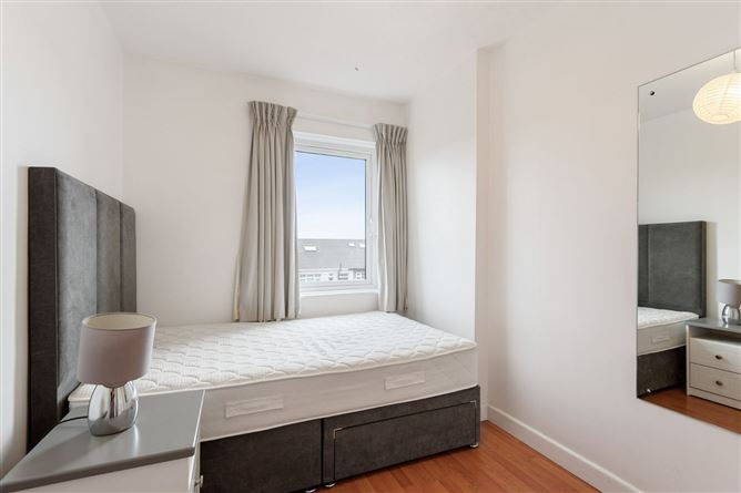63 Grand Canal View, James's Walk, Dublin
