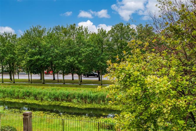 63 Grand Canal View, James's Walk, Dublin