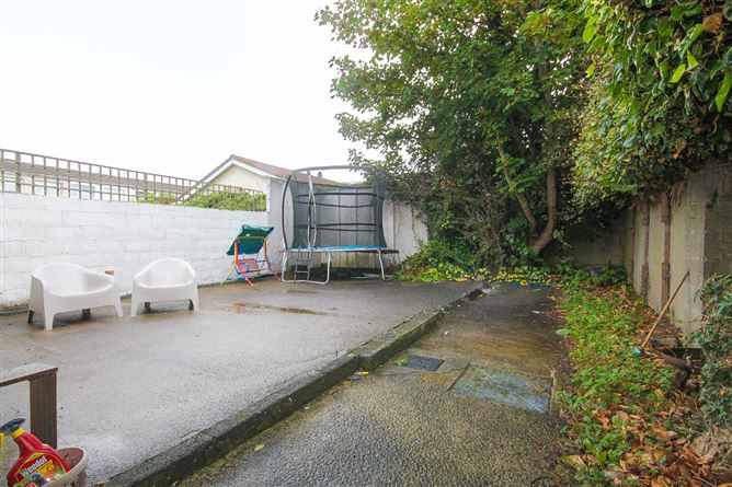 2 Alderwood Park, Springfield, Dublin 24