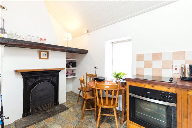 An Teach Oilean, Crossfarnoge, Kilmore Quay, Co. Wexford