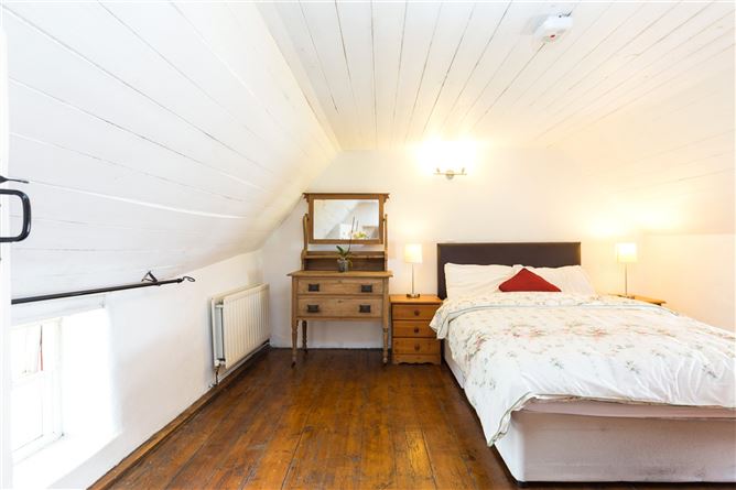 An Teach Oilean, Crossfarnoge, Kilmore Quay, Co. Wexford