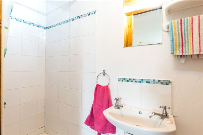 An Teach Oilean, Crossfarnoge, Kilmore Quay, Co. Wexford