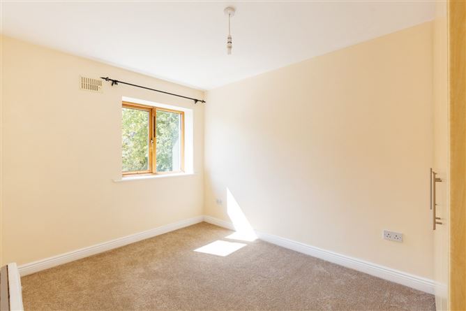 4 The Court, Larch Hill, Santry, Dublin 17