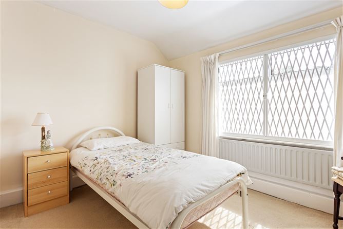53 Mulvey Park , Dundrum, Dublin 16