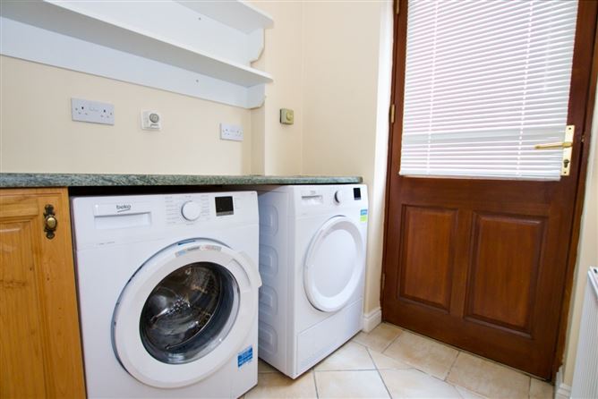 8 Woodville Close, Woodville Grange, Athlone, Co. Westmeath