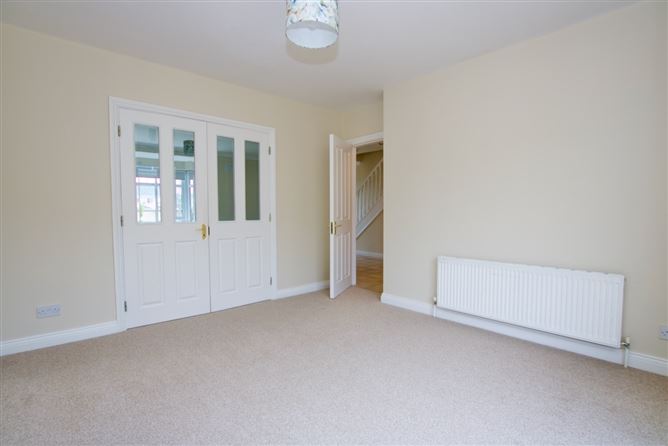 8 Woodville Close, Woodville Grange, Athlone, Co. Westmeath