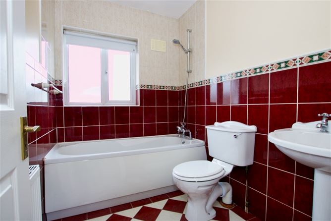 8 Woodville Close, Woodville Grange, Athlone, Co. Westmeath