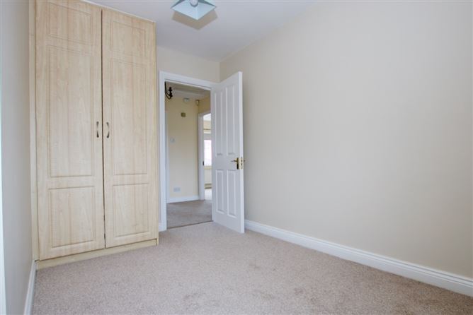 8 Woodville Close, Woodville Grange, Athlone, Co. Westmeath