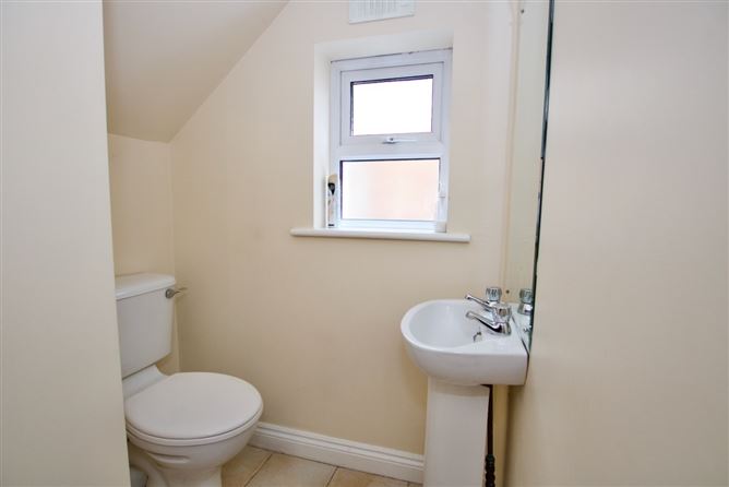 8 Woodville Close, Woodville Grange, Athlone, Co. Westmeath