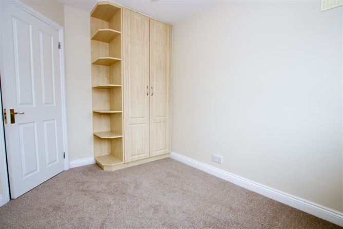 8 Woodville Close, Woodville Grange, Athlone, Co. Westmeath