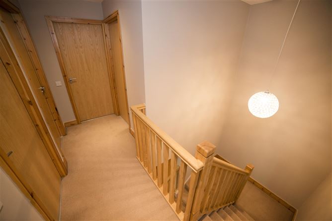 5 Castlegate Green, Adamstown Castle, Lucan, Dublin