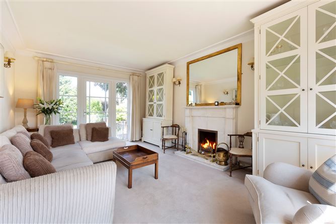 https://photos-a.propertyimages.ie/media/2/6/2/4828262/2556eb56-0251-4311-bbb7-3b0592008d6b_l.jpg